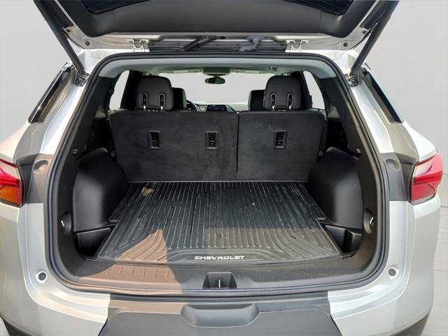 Photo of 2020 Silver Ice Metallic Chevrolet Blazer