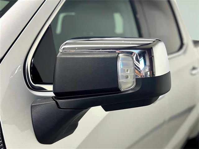 Photo of 2022 Quicksilver Metallic GMC Sierra 1500