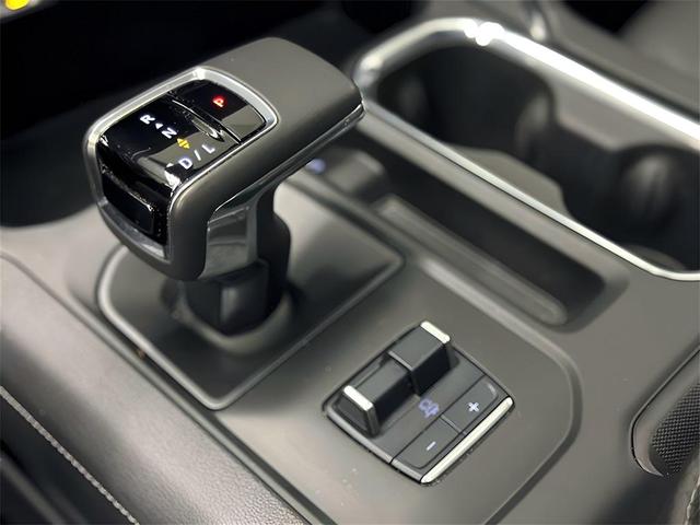 Photo of 2022 Quicksilver Metallic GMC Sierra 1500