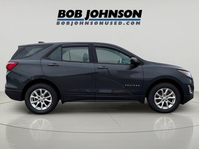 Photo of 2019 Nightfall Gray Metallic Chevrolet Equinox