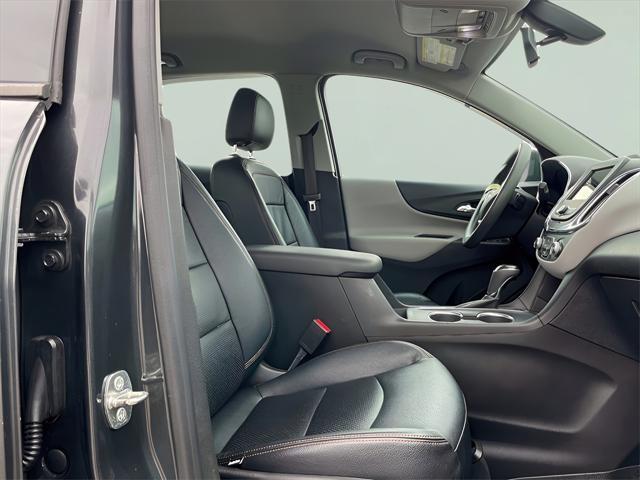 Photo of 2019 Nightfall Gray Metallic Chevrolet Equinox