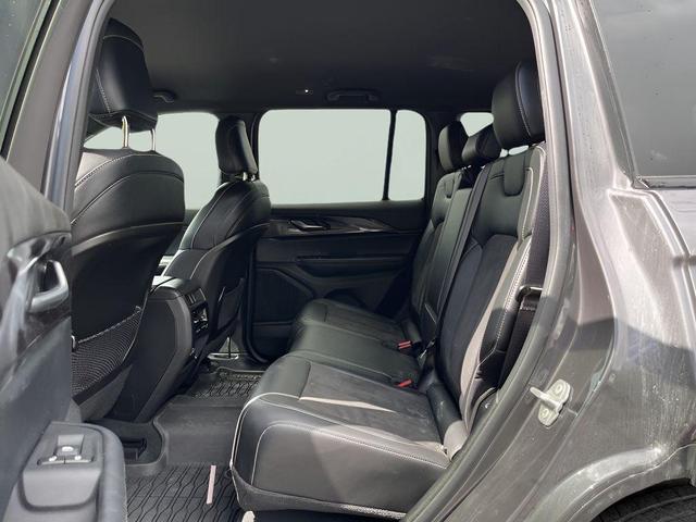 Photo of 2023 Baltic Gray Metallic Clearcoat Jeep Grand Cherokee