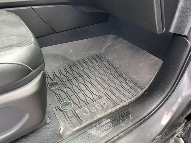 Photo of 2023 Baltic Gray Metallic Clearcoat Jeep Grand Cherokee