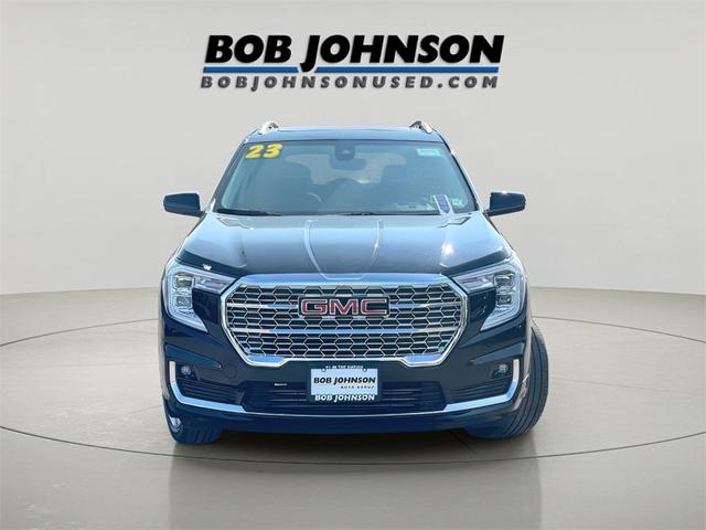 Photo of 2023 Ebony Twilight Metallic GMC Terrain