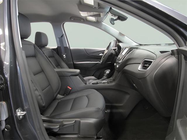 Photo of 2022 Iron Gray Metallic Chevrolet Equinox