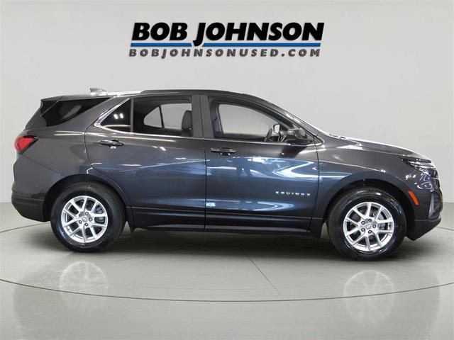 Photo of 2022 Iron Gray Metallic Chevrolet Equinox