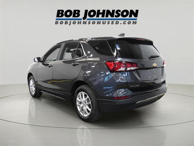 Photo of 2022 Iron Gray Metallic Chevrolet Equinox