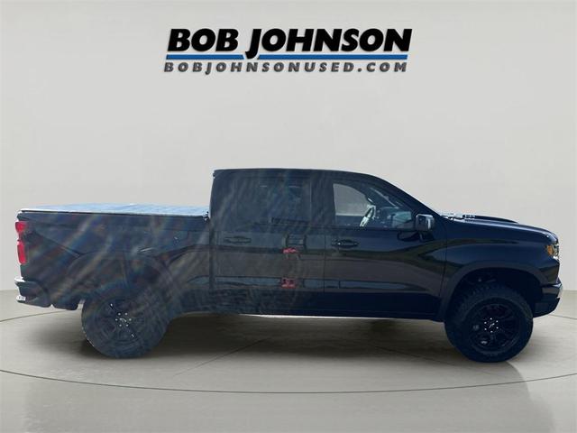 Photo of 2022 Black Chevrolet Silverado 1500