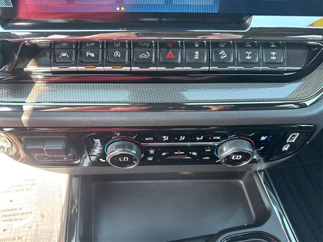 Photo of 2022 Black Chevrolet Silverado 1500