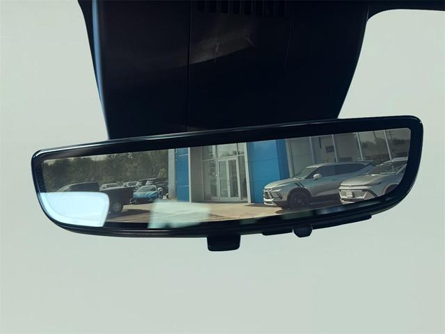 Photo of 2022 Black Chevrolet Silverado 1500