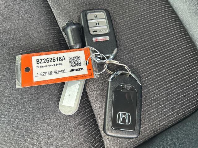 Photo of 2020 Platinum White Pearl Honda Accord