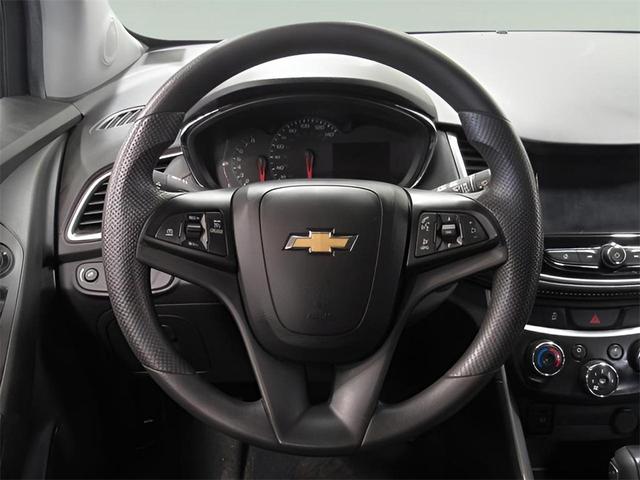 Photo of 2022 Silver Ice Metallic Chevrolet Trax