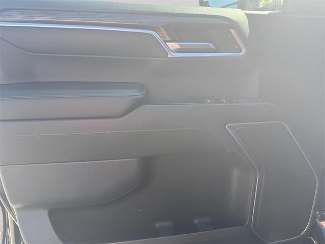 Photo of 2022 Black Chevrolet Silverado 1500