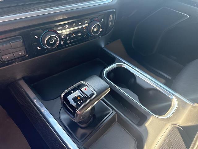Photo of 2022 Black Chevrolet Silverado 1500