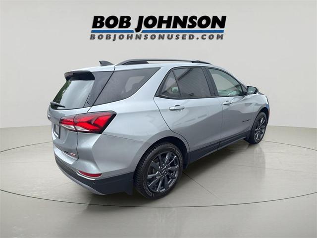 Photo of 2023 Sterling Gray Metallic Chevrolet Equinox
