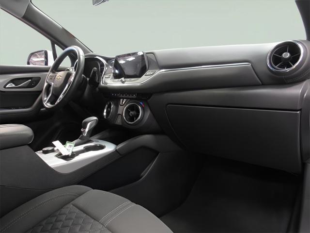Photo of 2022 Summit White Chevrolet Blazer