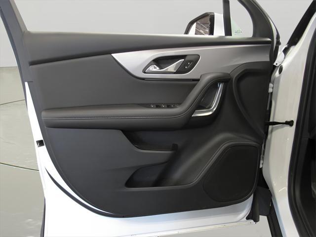 Photo of 2022 Summit White Chevrolet Blazer