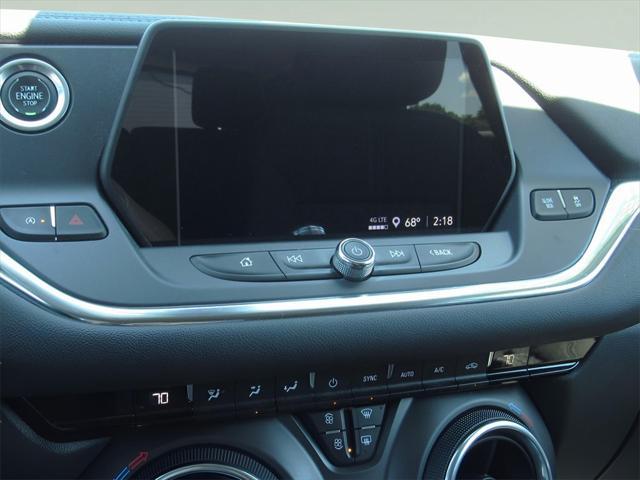 Photo of 2022 Summit White Chevrolet Blazer