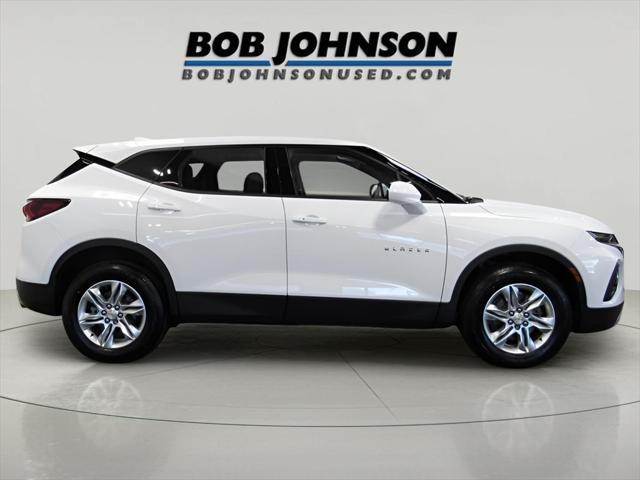 Photo of 2022 Summit White Chevrolet Blazer
