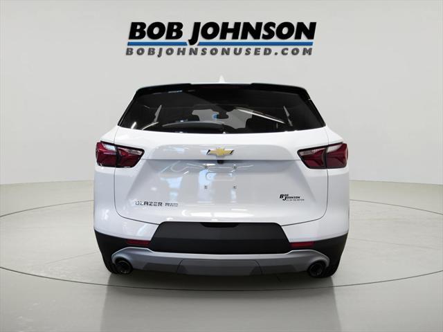 Photo of 2022 Summit White Chevrolet Blazer