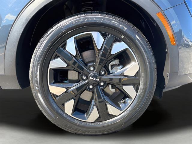 Photo of 2023 Gravity Gray Kia Sportage