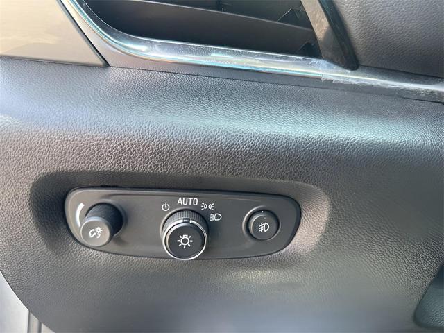 Photo of 2021 Satin Steel Metallic Chevrolet Traverse