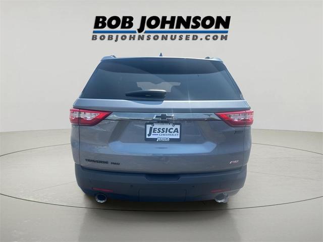 Photo of 2021 Satin Steel Metallic Chevrolet Traverse