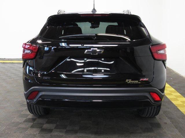 Photo of 2024 Mosaic Black Metallic Chevrolet Trax
