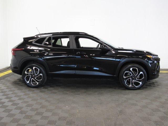 Photo of 2024 Mosaic Black Metallic Chevrolet Trax