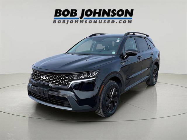 Photo of 2022 Ebony Black Kia Sorento