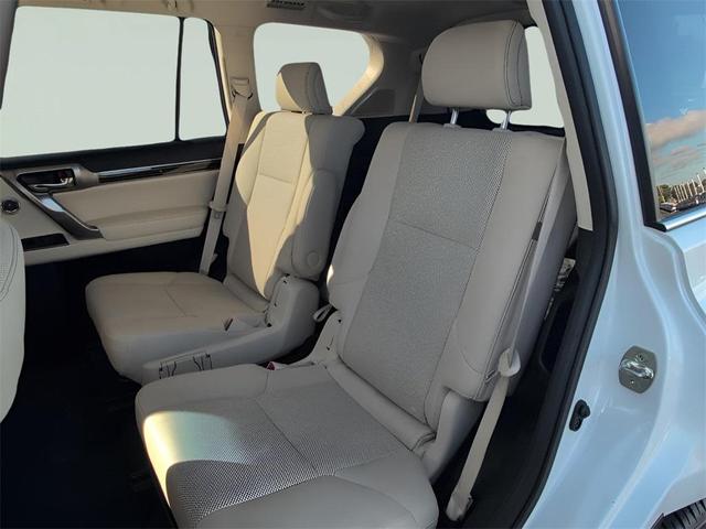 Photo of 2023 Eminent White Pearl Lexus GX 460