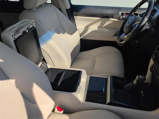 Photo of 2023 Eminent White Pearl Lexus GX 460