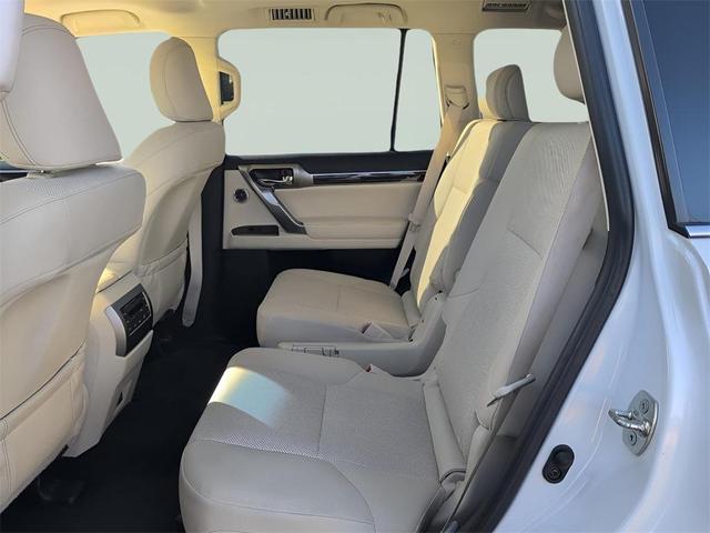 Photo of 2023 Eminent White Pearl Lexus GX 460