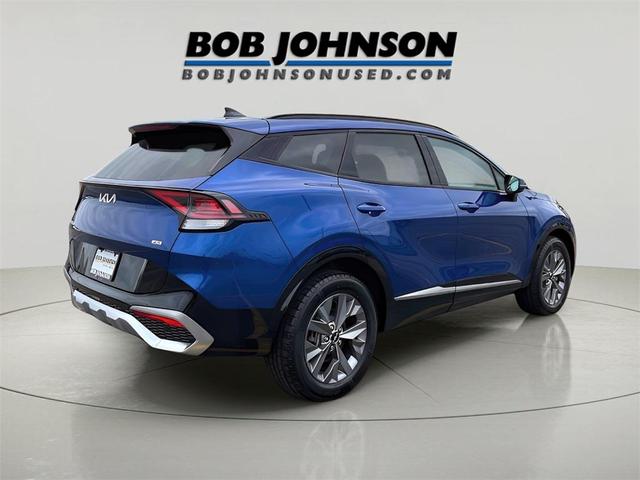 Photo of 2023 Sapphire Blue Kia Sportage