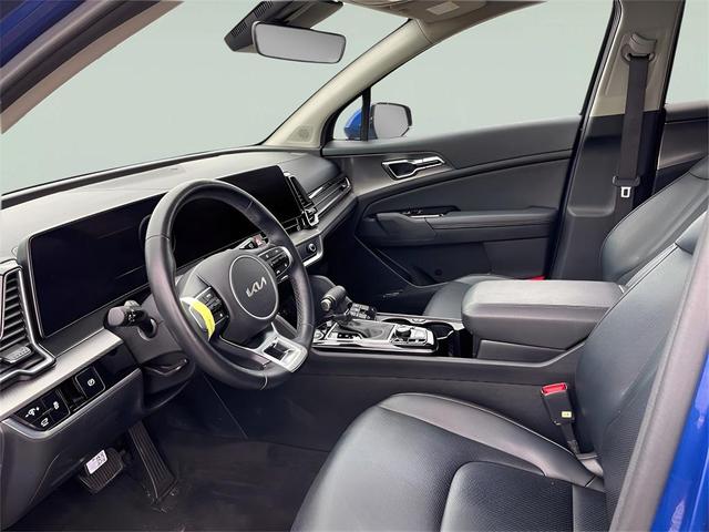Photo of 2023 Sapphire Blue Kia Sportage