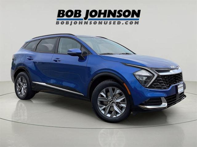 Photo of 2023 Sapphire Blue Kia Sportage