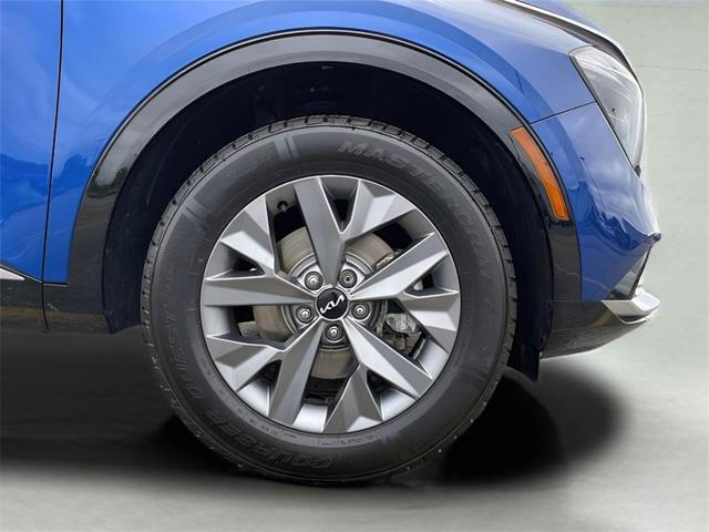 Photo of 2023 Sapphire Blue Kia Sportage
