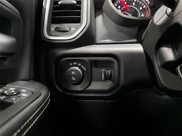 Photo of 2025 Granite Crystal Metallic Clearcoat RAM 2500