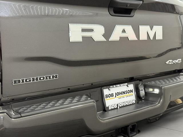 Photo of 2025 Granite Crystal Metallic Clearcoat RAM 2500