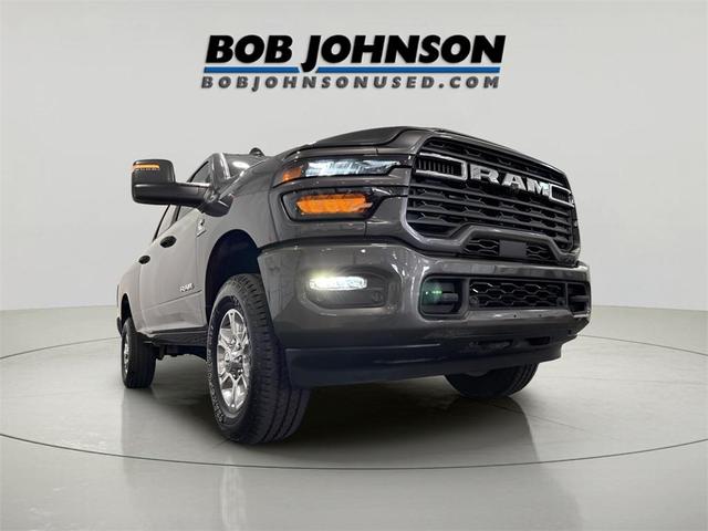 Photo of 2025 Granite Crystal Metallic Clearcoat RAM 2500