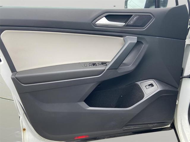 Photo of 2019 Pure White Volkswagen Tiguan