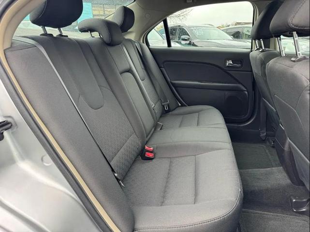 Photo of 2011 Ingot Silver Metallic Ford Fusion
