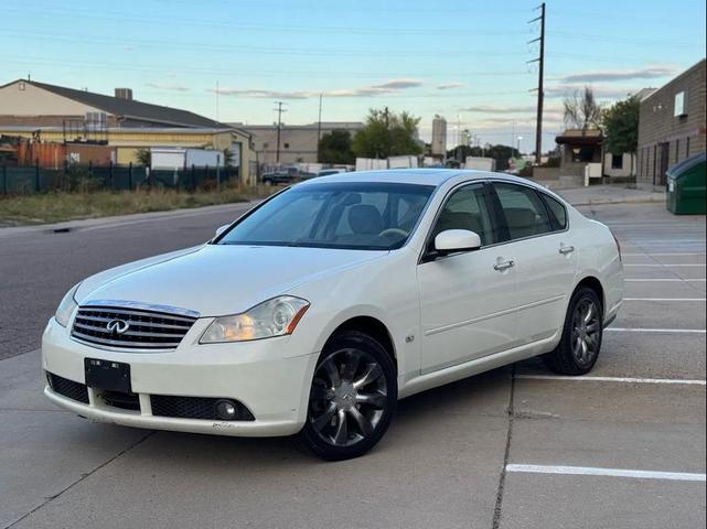 Photo of 2006 Ivory Pearl INFINITI M35x
