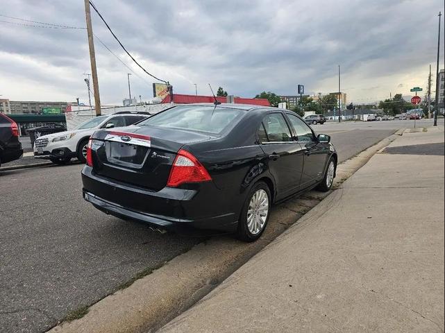 Photo of 2010 Tuxedo Black Metallic Ford Fusion Hybrid