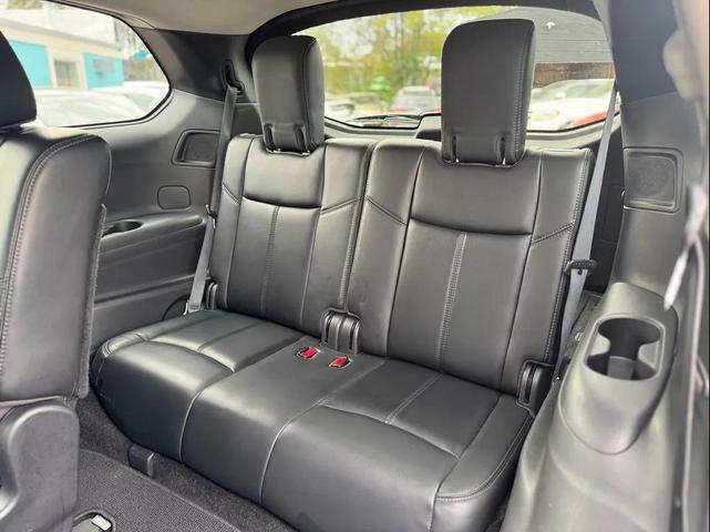 Photo of 2016 Magnetic Black Metallic Nissan Pathfinder
