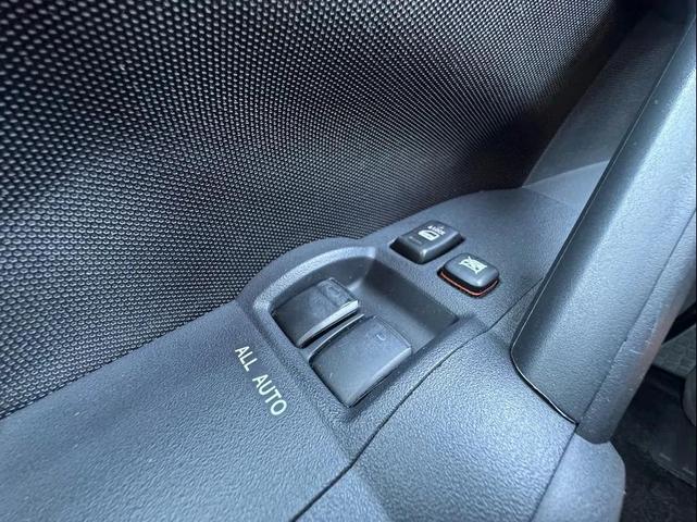 Photo of 2007 White Scion tC
