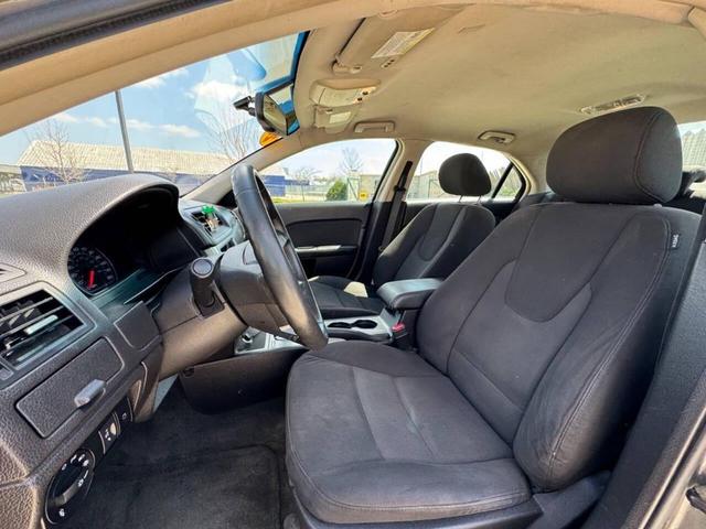 Photo of 2011 Sterling Gray Metallic Ford Fusion Hybrid