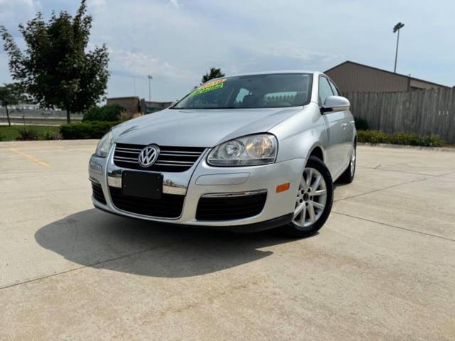 Photo of 2010 Reflex Silver Metallic Volkswagen Jetta
