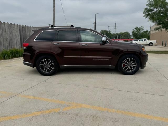 Photo of 2014 Deep Auburn Pearlcoat Jeep Grand Cherokee