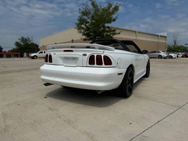 Photo of 1997 Crystal White Clearcoat Ford Mustang